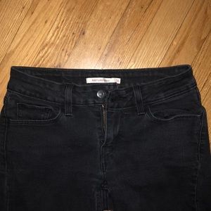 Black levi jeans